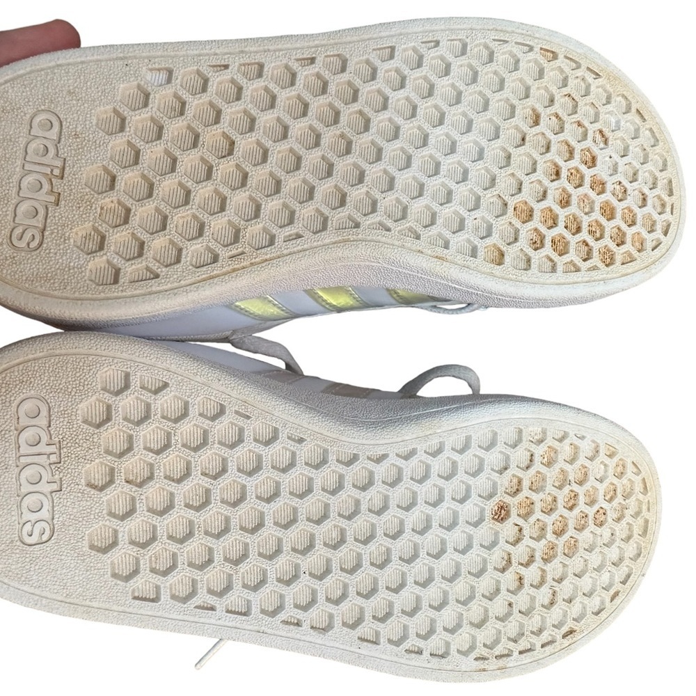 Adidas Girls White Tennis Shoes 1 - Picture 8 of 11